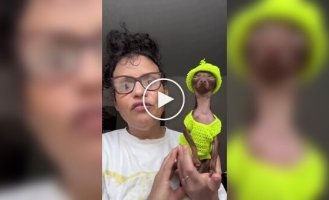 Яркий костюм превращает собачку в мини-Снуп Дога