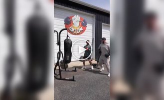 Креативное видео о тренировках