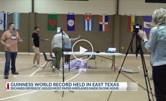 Рекордсмен сложил за час 250 бумажных самолетиков