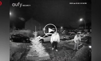 Слишком скользко, чтобы добраться домой: ледяной хаос