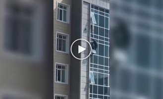 Не все герои носят плащи