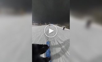 A skier chose a less-than-ideal ski suit