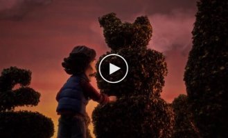 An actor from "Stranger Things" directed a music video for a song by The Beatles guitarist