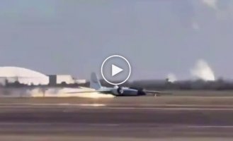 Аварійна посадка наукового літака в Техасі