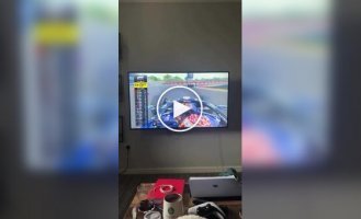 Звуки гоночного автомобиля