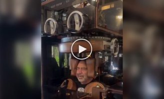 Один из самых странных тренажеров