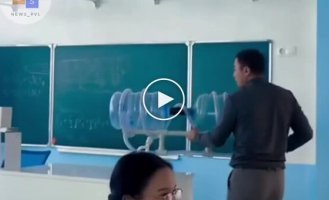 A physics teacher from Kazakhstan created a blaster gun from Water cooler bottles