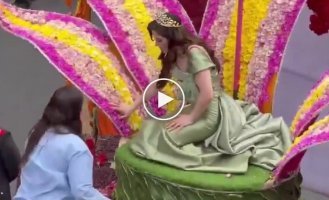 Мисс Вселенной стало плохо во время фестиваля в Эквадоре