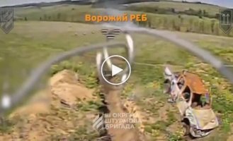 Soldiers of the 3rd Separate Assault Brigade attacked an electronic warfare complex along with an antenna, a mortar, a motorcycle and a car