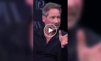 How David Duchovny first met Charlie Sheen