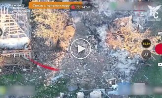 As a result of the GUR special forces attack, both occupiers and parts of their bodies went up in the air