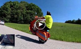Stuntman rode several kilometers on a scooter without a front wheel