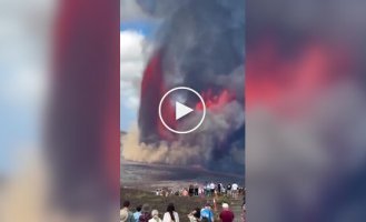 Невероятный вид извержения вулкана сняли туристы на Гавайях