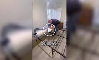 В сети набирают популярность видео с внезапным «выстрелом» матрасов
