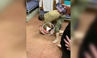 Russian conscripts from the Caucasus beat up a Russian colleague in the barracks
