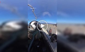 Видео из кабины: с авианосца запустили легендарный истребитель Harrier