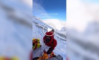 Шерп-проводник закурил на высоте 8 тысяч метров