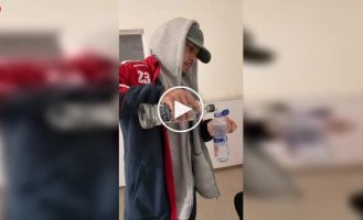 Пранкер пожартував з спортсменів після тренування