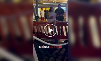 Irish tourist attacks passersby and quarrels with police officers