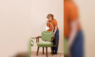 Стул, на который нужно вешать одежду