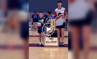 У него была тактика и он ее придерживался