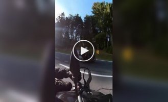 Мотоциклист не вписался в поворот