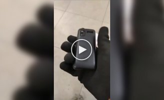 Why you shouldn't pick up lost or forgotten things on the street