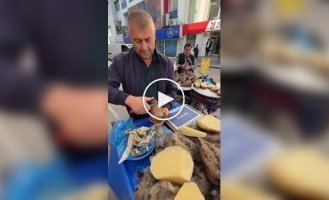 Turkish tradition: fresh sugar beets on the streets instead of fruit