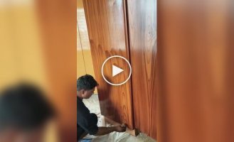 Indian method of painting walls