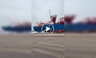 П'яний штурман протаранив яхту і причал у датському порту