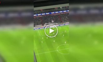 Видео из квартиры с видом на футбольное поле