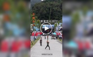 What happens if you give Chinese acrobats a bamboo trunk