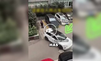 A man outsmarted a woman who was holding a parking space for her friend
