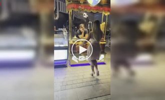 Ice cream for dancing: how a Dubai vendor became a local celebrity