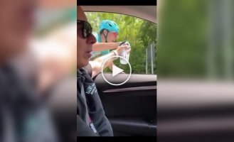 «Липкая фляга» на велогонке