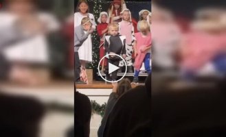Funny incident at a Christmas play