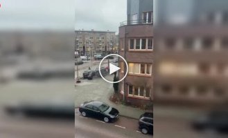 A postman's ridiculous act