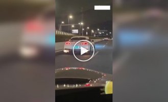 Когда неуемные понты сталкиваются с пластиковым обвесом