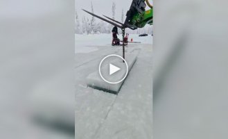 Традиционная заготовка льда на севере Финляндии