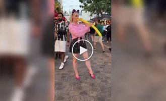 Unusual trick with a balloon