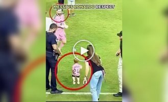 Месси и Роналду: уважение на поле и за его пределами