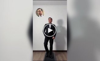 The gait of foreign actors