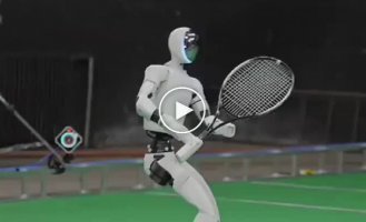 Робот сыграл с людьми в теннис