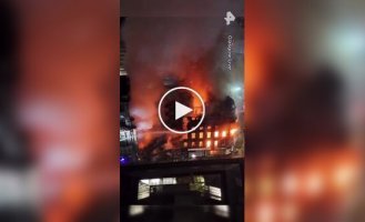 В Глазго загорелось и частично обрушилось историческое здание ., шотландия