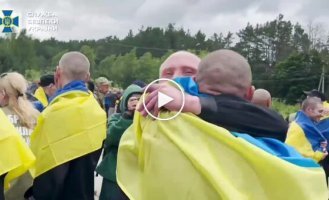 SBU showed an exclusive video from the exchange of prisoners on June 20