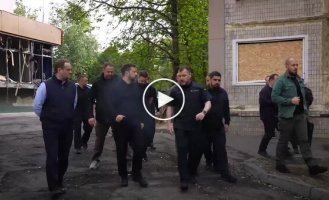 Zelensky visited the site of the Russian attack on a house in Kyiv: This is a reminder to the world that the Russian Federation chooses murder