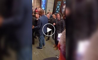 Crazy fan tries to get into Keanu Reeves' car