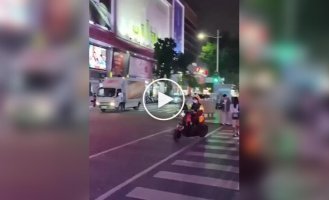 Как звучит город, в котором почти все машины на электричестве