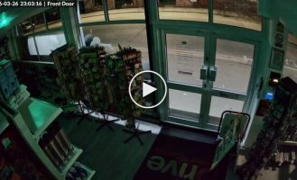 В Британии вандал с молотком устроил погром на 40 тысяч фунтов