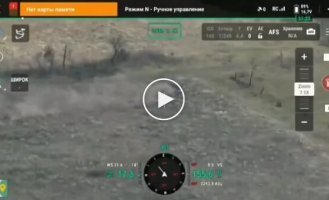 Украинские защитники на танке атаковали прямым наведением танк россиян на Северском направлении